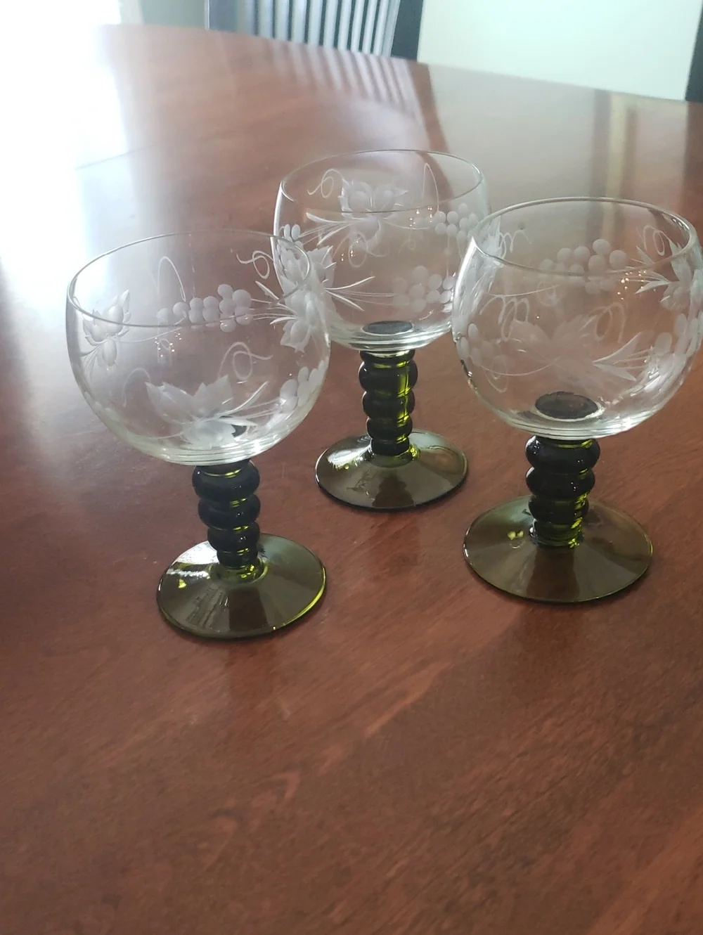 Vtg (3) Etched Grapevine Wine Glasses with Green Stems- 4 Oz